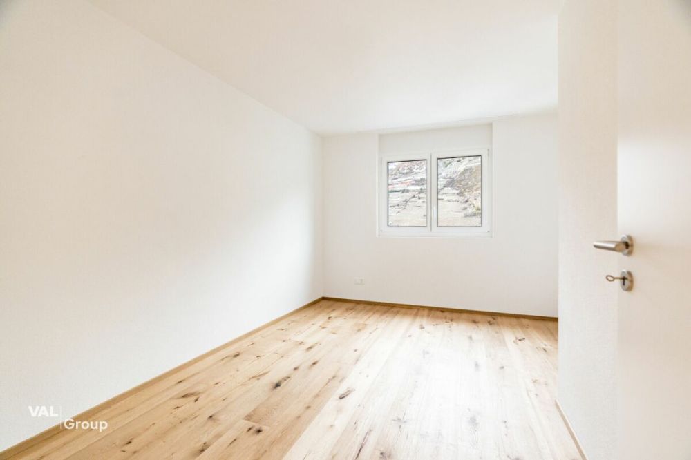 Moderne 4.5-Zimmer-Neubauwohnung in Susten - sonnig, hochwertig und mit Balkon - Bild 2