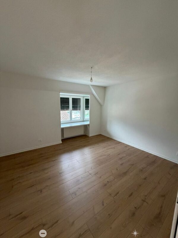 Erstbezug -  Frisch sanierte 3.5 Zimmer-Wohnung jetzt zu vermieten! - Bild 2