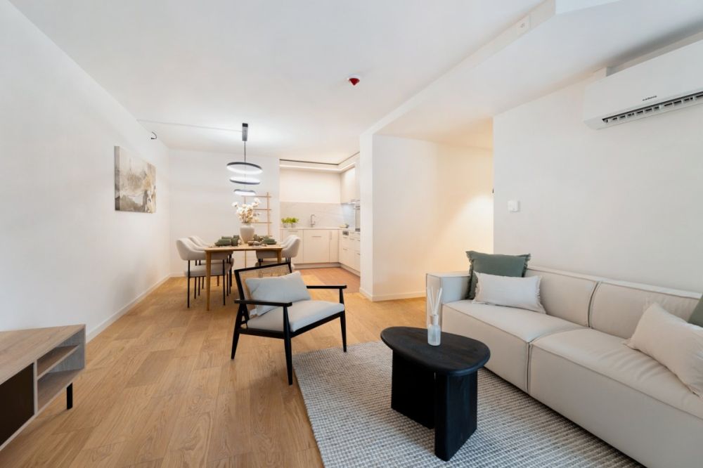 Mit Concierge, Fitness und Pool - Neu im Herzen von Stein am Rhein - Wohnzimmer