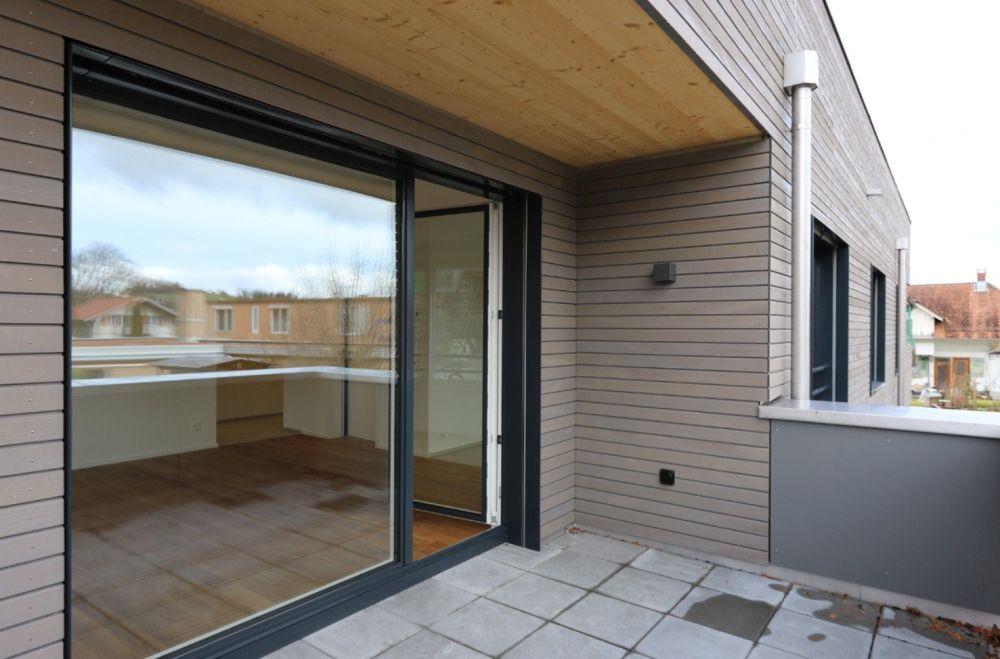 Moderne 2.5 Zimmerwohnung an zentraler Lage  Nähe Bahnhof - Balkon