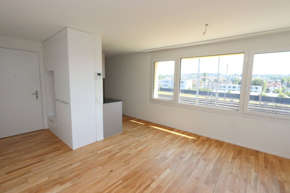 Attraktive und helle 3.5-Zimmer-Wohnung in Wohlen AG  ab 1. Oktober 2026 zu vermieten - Wohnzimmer