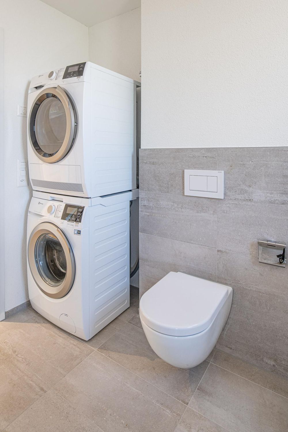 Schöne moderne 3.5 Zimmer-Wohnung in Neuhausen! - Bild 11