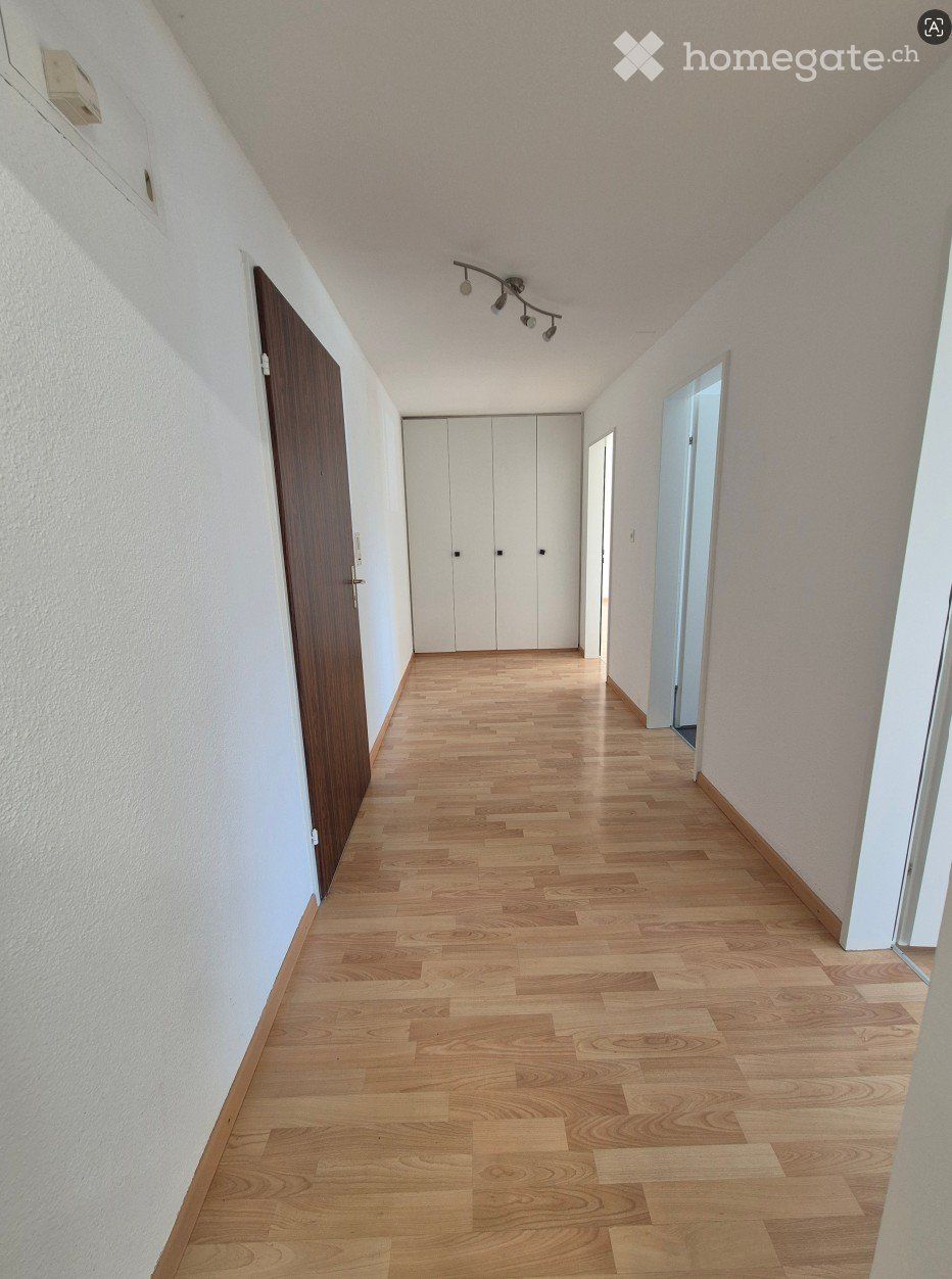 Renovierte Hochparterrewohnung mit viel Tageslicht - Bild 3