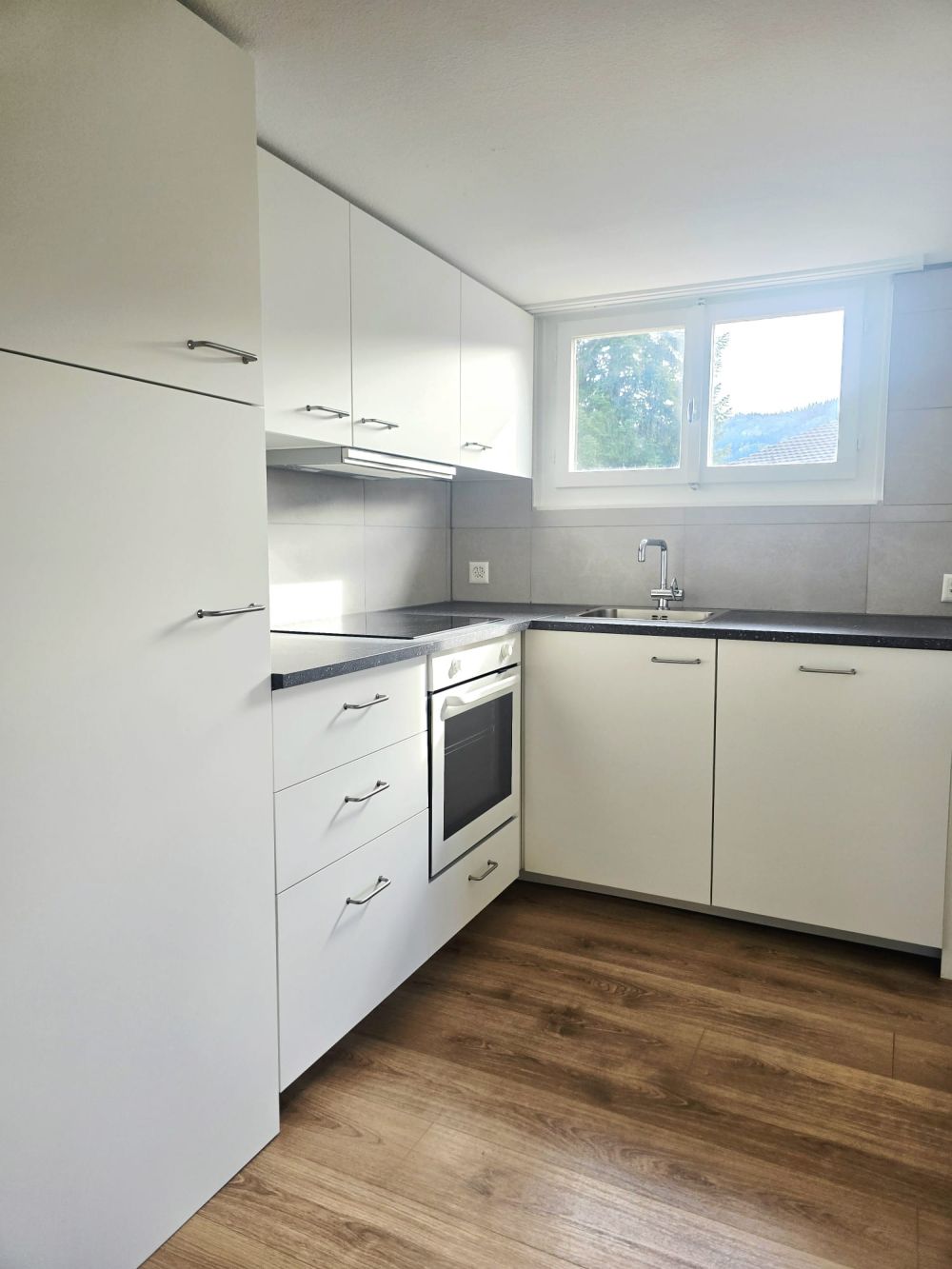 ERSTVERMIETUNG - Gemütliche 1.5-Zimmerwohnung im Dachgeschoss - Bild 2
