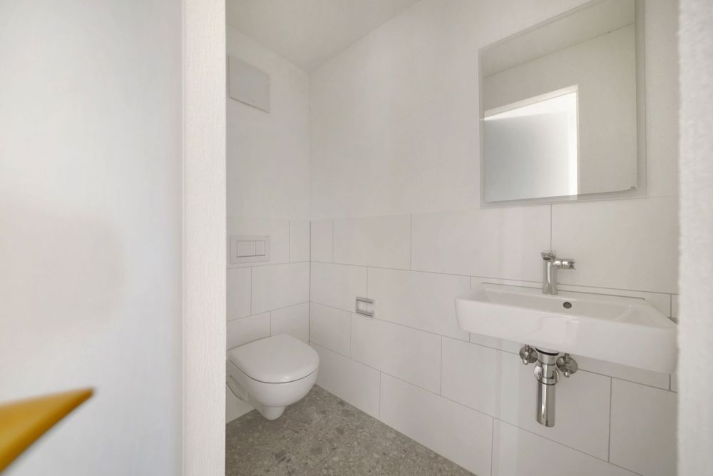 Erstvermietung nach Komplettsanierung: 4.5-Zimmer-Wohnung mit Balkon in Wagen - Bild 13