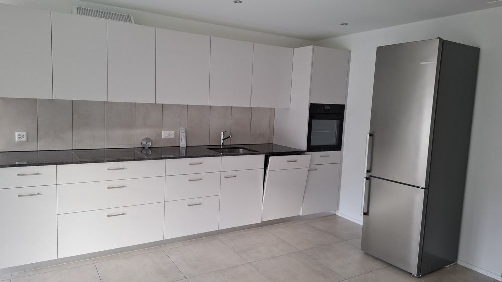 Vermietung von neuer, moderner 3.5 Zimmerwohnung an Südhanglage mit Blick ins Grüne. - Bild 4