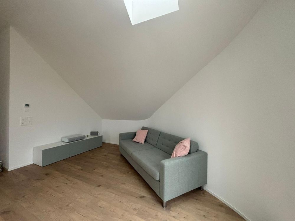 2.5 Zimmer- Dachwohnung im modernen Neubau - Bild 6