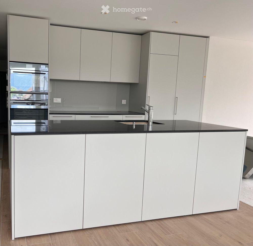 Neue, naturnahe 4.5-Zimmer-Wohnung im Herzen von Sattel - Bild 3