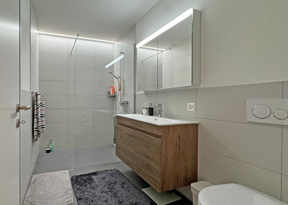 2.5 Zimmerwohnung  mit eigenem Waschturm - Bild 7