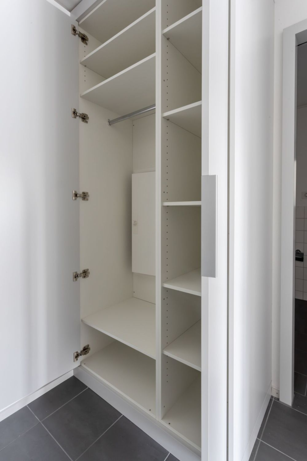 Angenehme 2.5 Zimmerwohnung 22.14 im Letziturm, Zürich Altstetten - 8.jpg