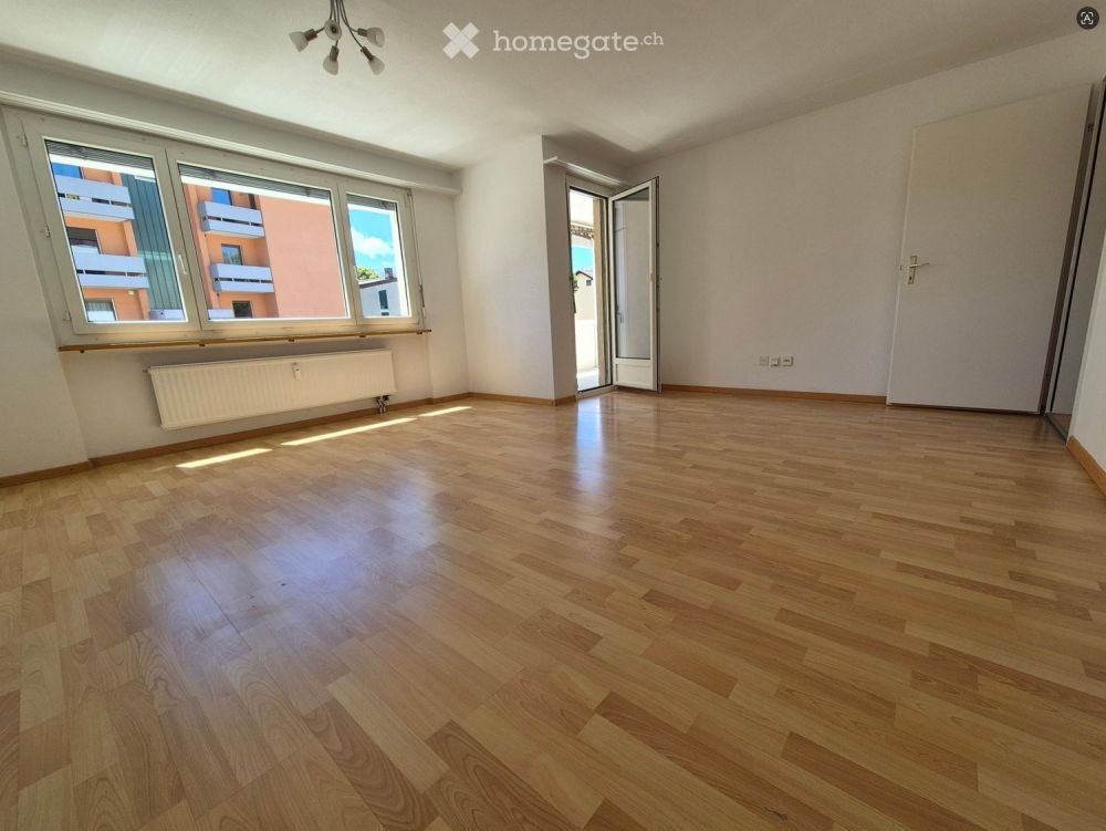 Renovierte Hochparterrewohnung mit viel Tageslicht - Bild 1