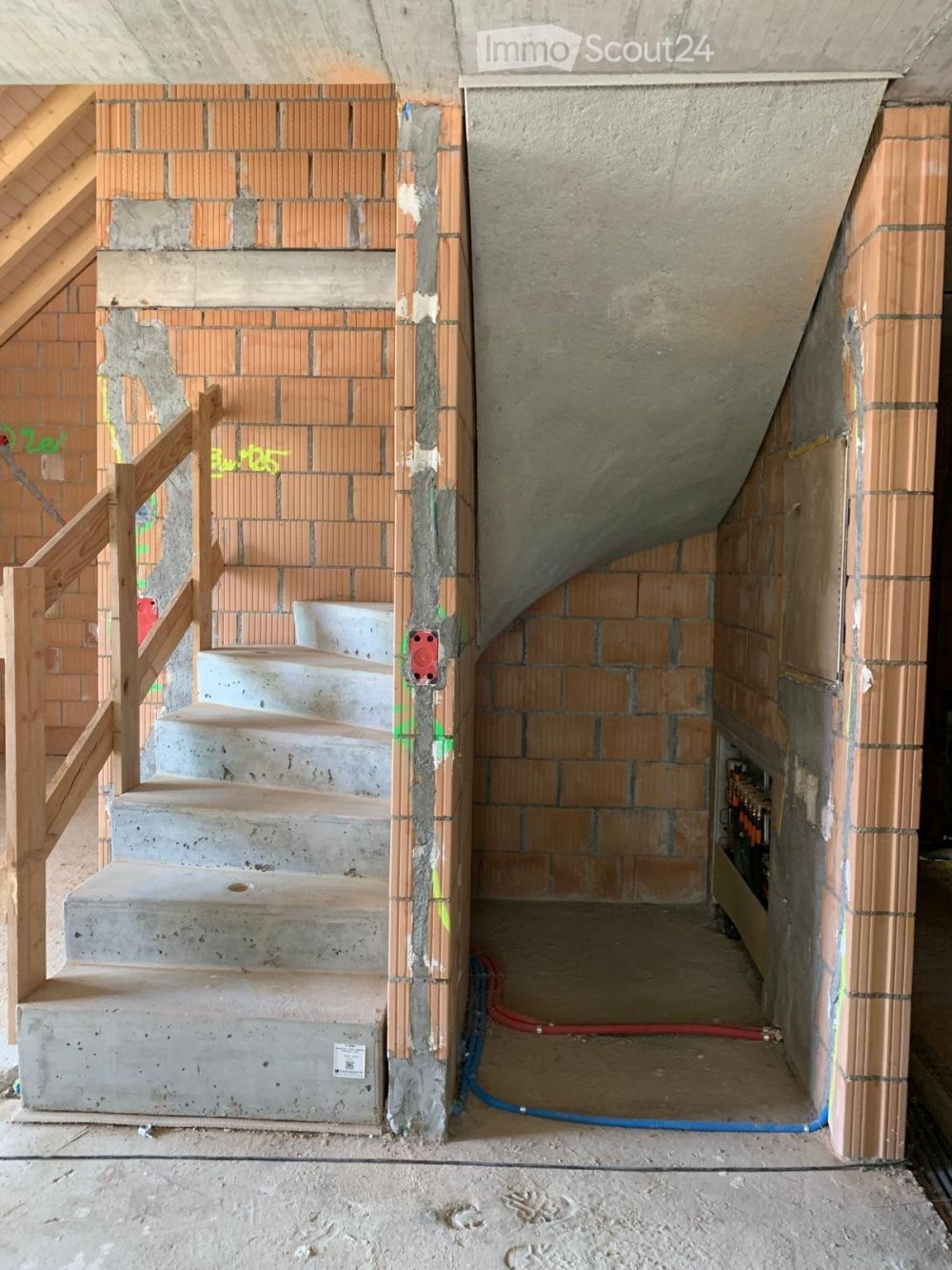 Erstvermietung - traumhafte 5.5-Zimmer-Maisonette-Wohnung im Neubau in Hettiswil b. Hindelbank - Bild 7