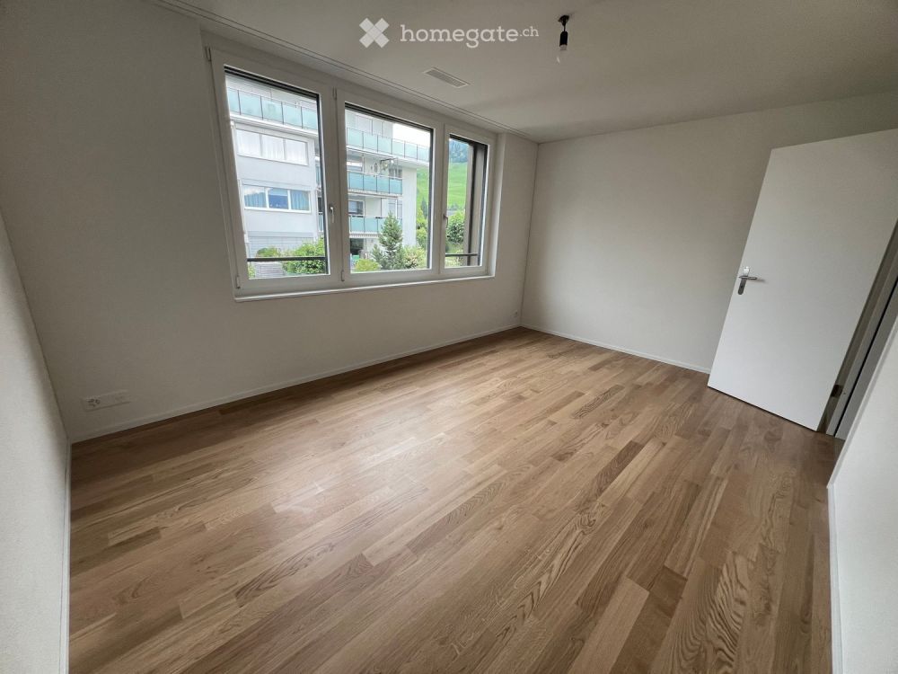 Neue, naturnahe 4.5-Zimmer-Wohnung im Herzen von Sattel - Bild 7