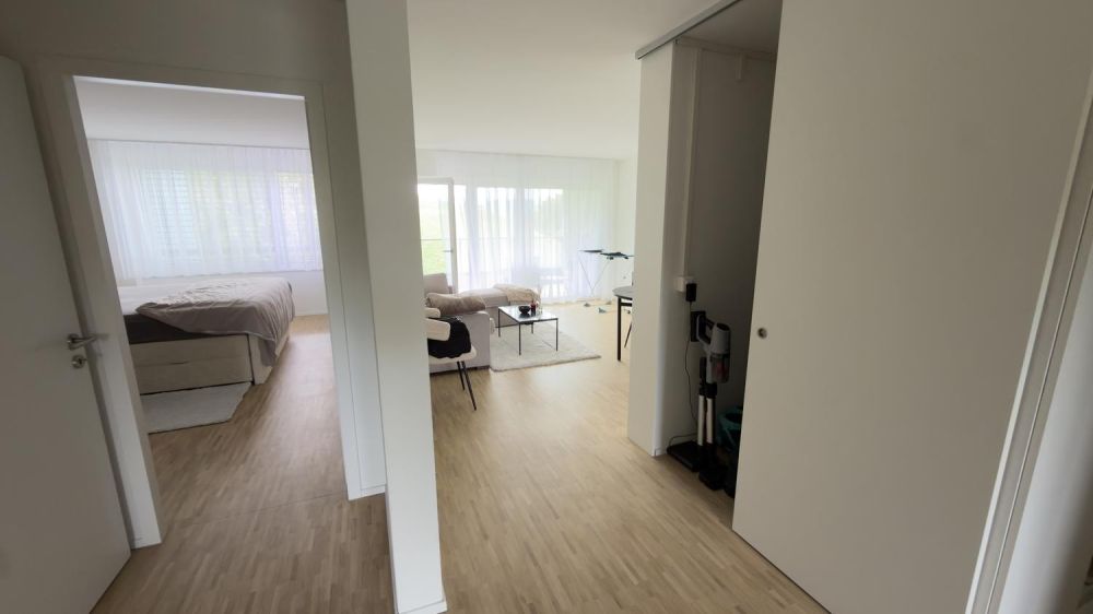 3 ½ Zimmer-Wohnung in Bolligen mieten (ab sofort) - Gang & Reduit