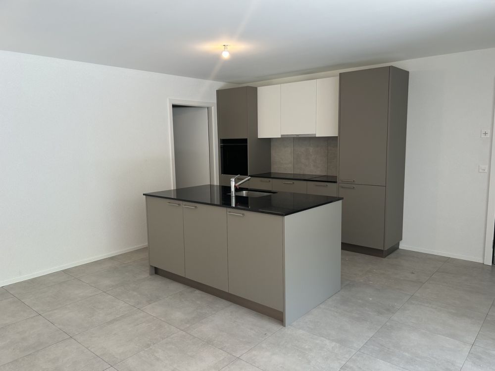 Prachtiges 4,5-Zimmer-Neubau mit großem Balkon - Bild 2