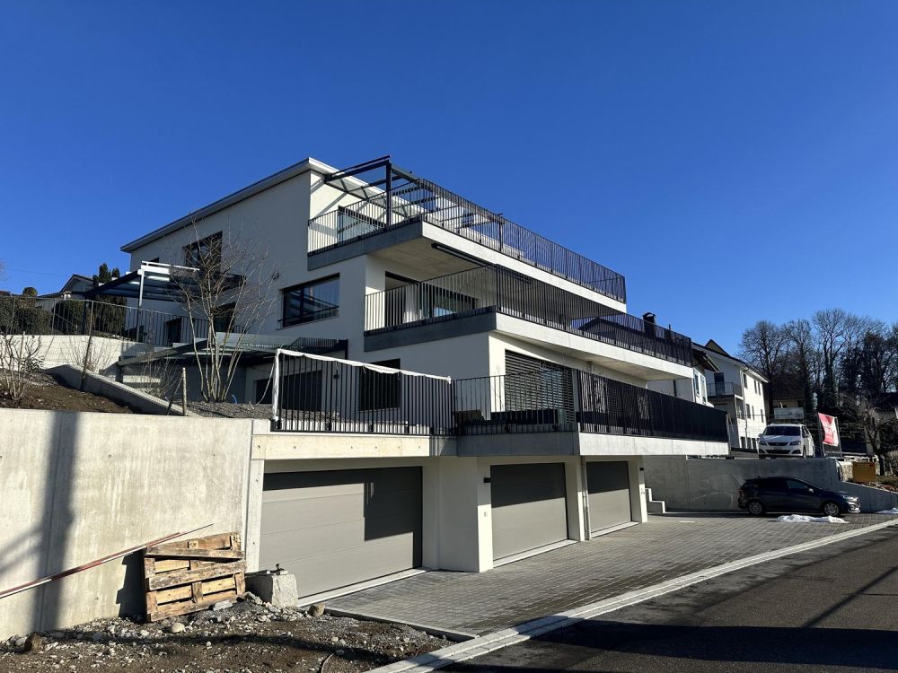 Exklusive Attika-Wohnung mit grosszügiger Terrasse - Bild 11