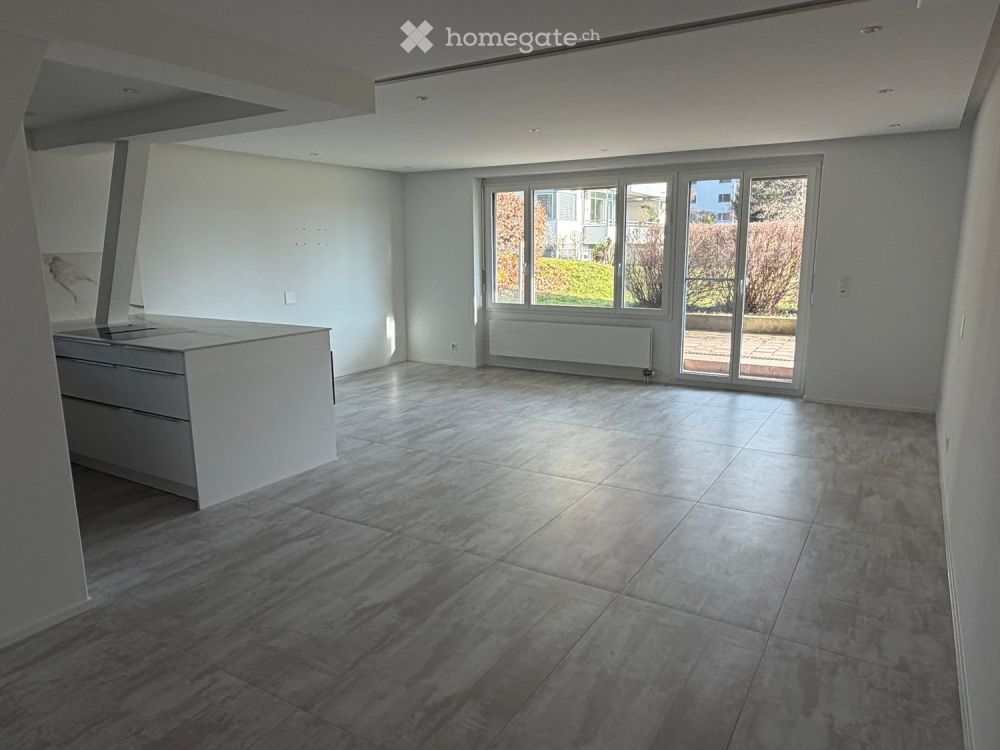 Exklusive 2.5-Zi-Whg, grosser Gartensitzplatz, top Verkehrsanbindung - Bild 3