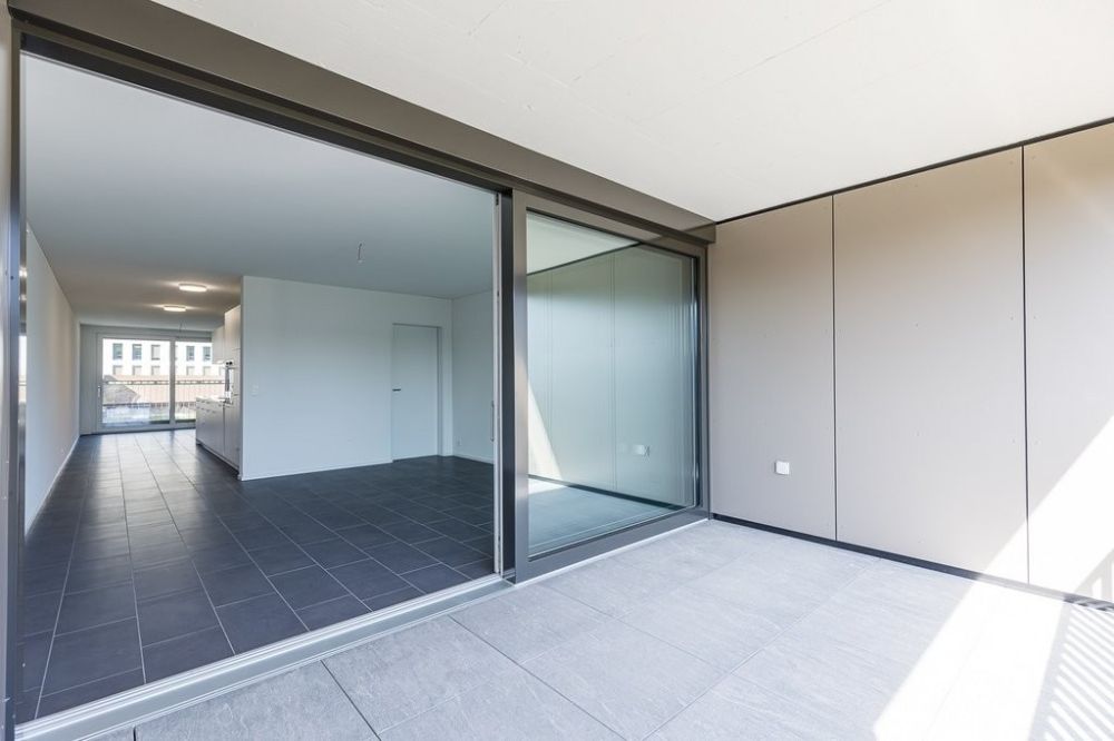 Keine 08/15 Wohnung - 123-14-0301_Balkon_Gross_mit_Blick_nach_Innen.jpg