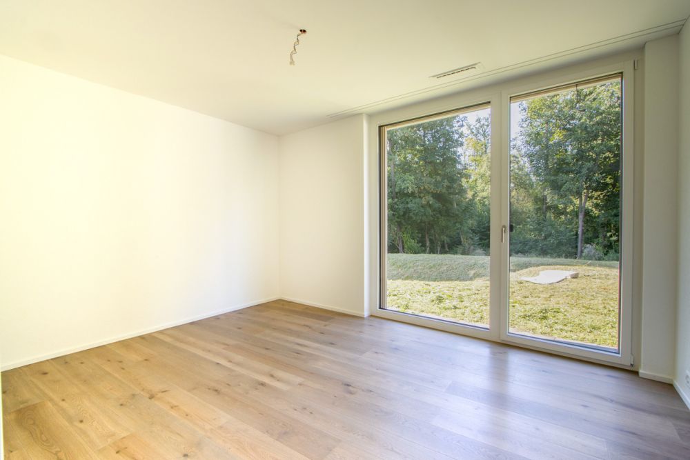 Traumhafte 4.5-Zimmer Erdgeschosswohnung in unmittelbarer Seenähe! - Zimmer 1