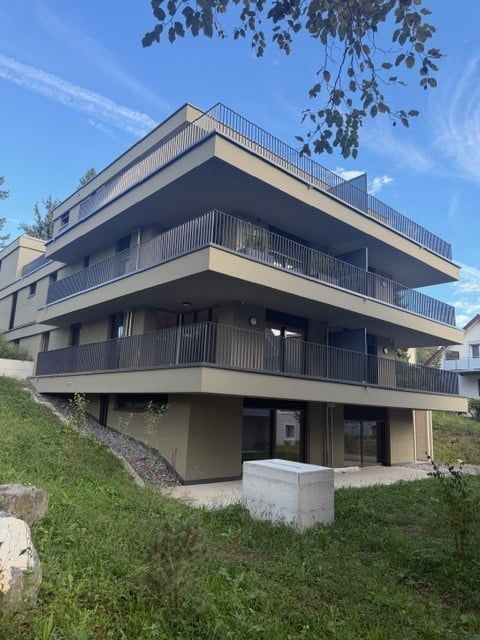 Erstvermietung 2.5-Zimmerwohnung im EG mit Gartensitzplatz in Bassersdorf - Bild 1