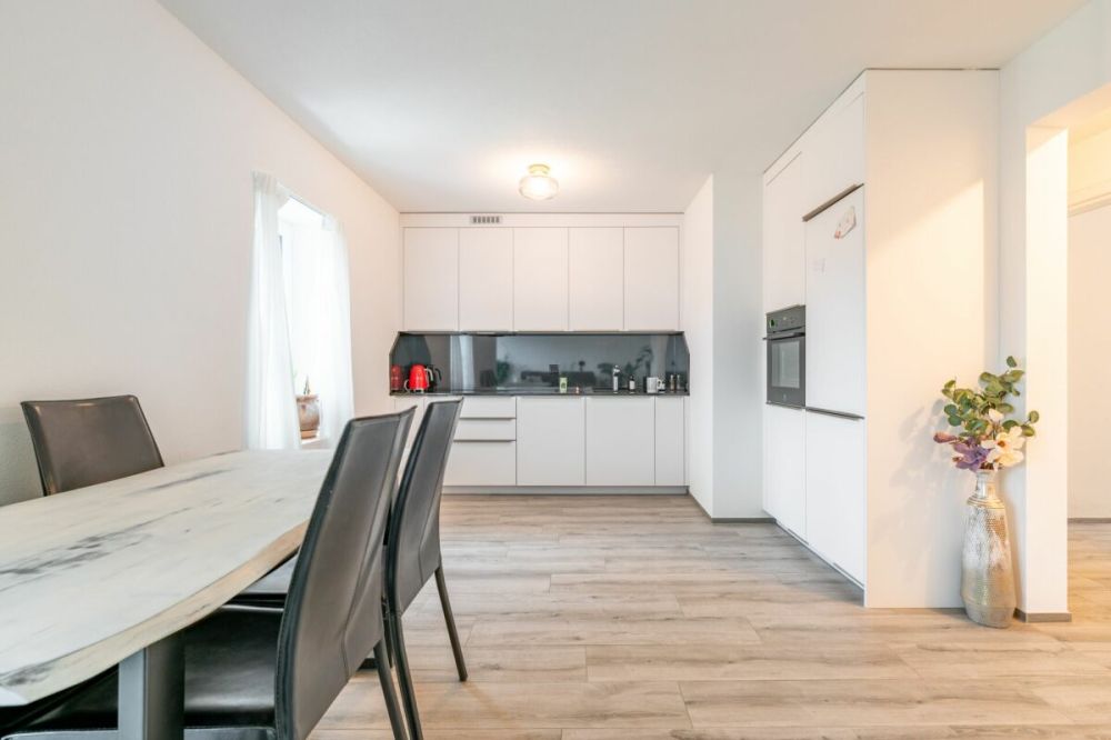 Traumwohnung an ruhiger Lage und guter ÖV-Anbindung - Bild 3