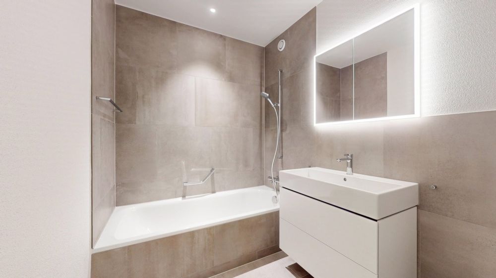 Neubau am Bächli - 3.5-Zimmerwohnung mit Stil - Badezimmer mit Badewanne