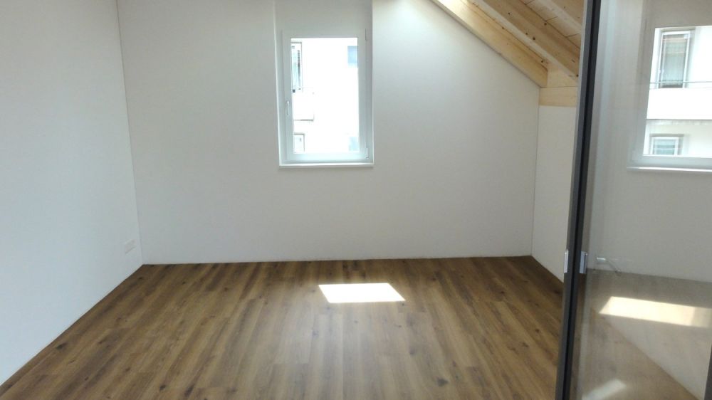Zu vermieten (Erstvermietung) grosszügige 3,5 Zimmer - Wohnung mit grossem Balkon - Bild 5