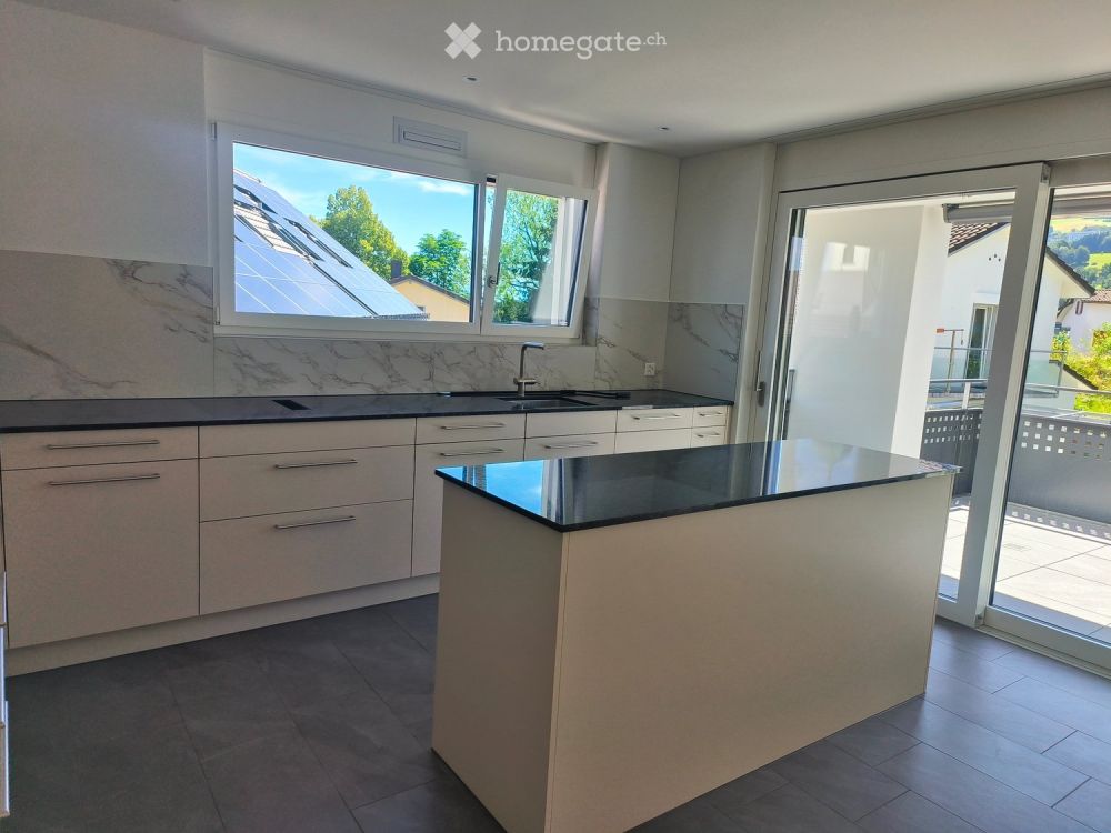 Moderne 4.5-Zimmer-Maisonette-Wohnung in Wollerau – Erstbezug ab sofort! - Bild 1