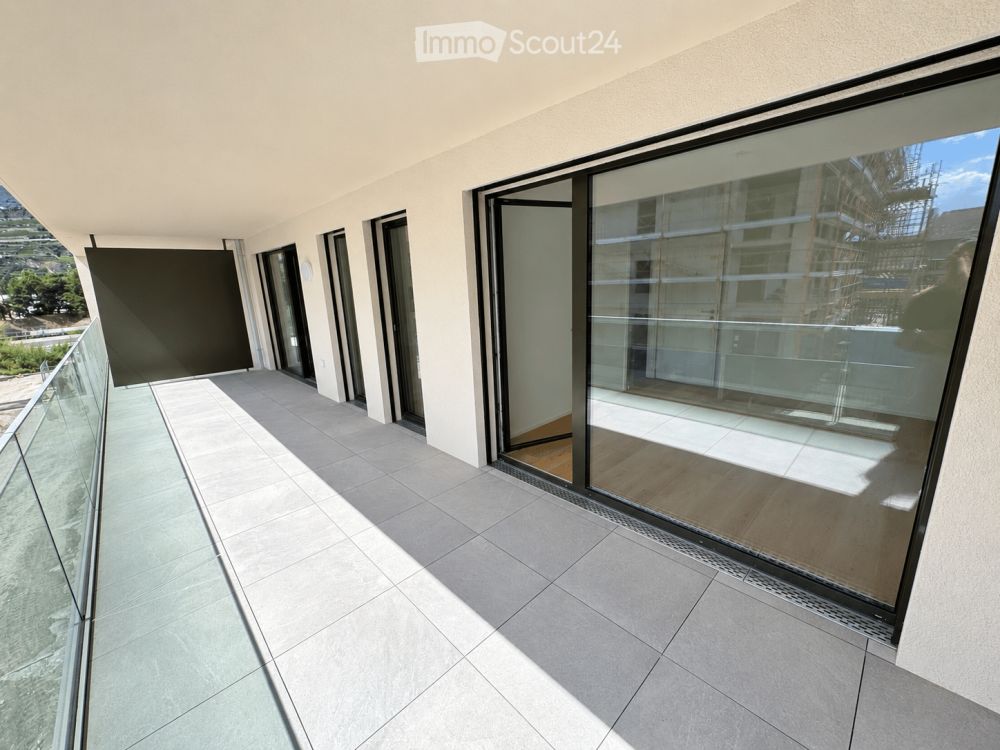 Appartement neuf de 2.5 pièces avec grand balcon - Bild 1