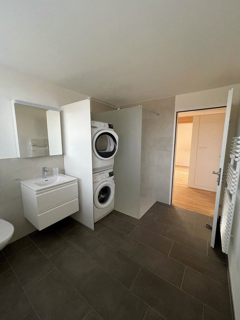 Heimelige Dachwohnung sucht Single! - Badezimmer