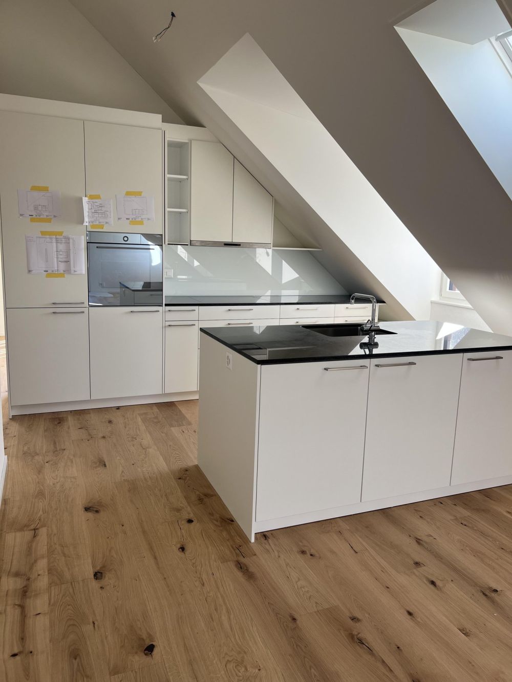 Luxuriöse 5.5-Zimmer-Wohnung an hervorragender Lage in Nänikon - Bild 3
