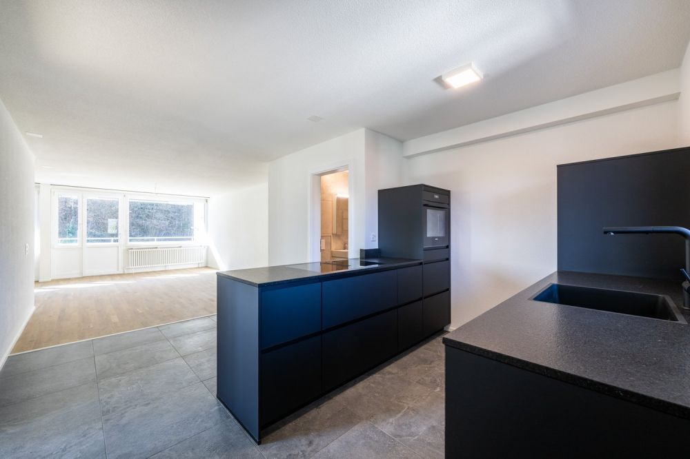Erstbezug nach Totalsaierung! 2.5-Zimmerwohnung mit Traumküche sucht neuen Mieter - Bild 3