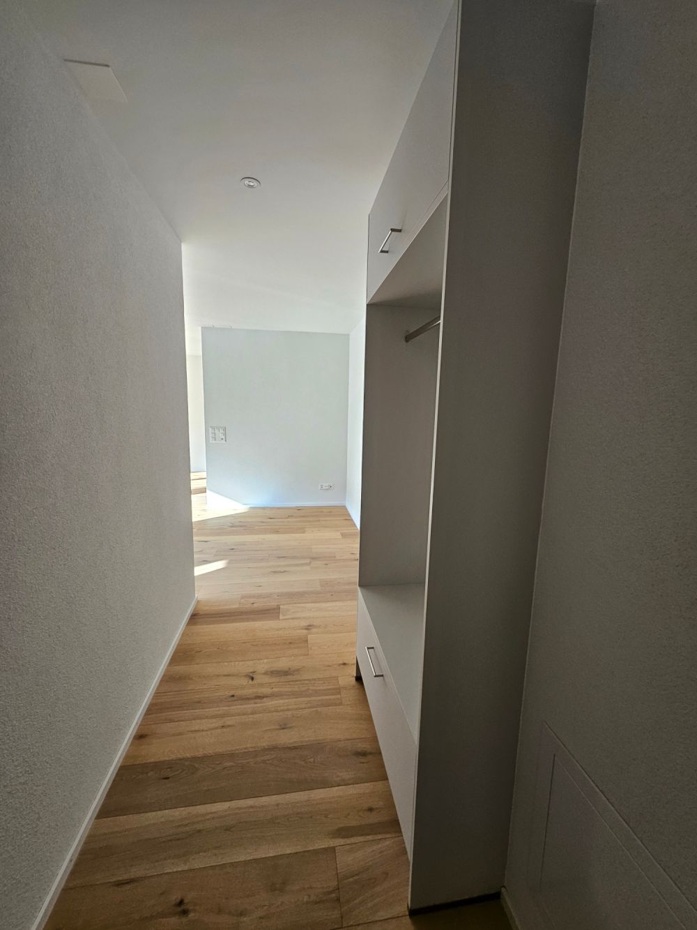 2.5 Zi  WG mit offenem Grundriss und grossem Balkon - Bild 8