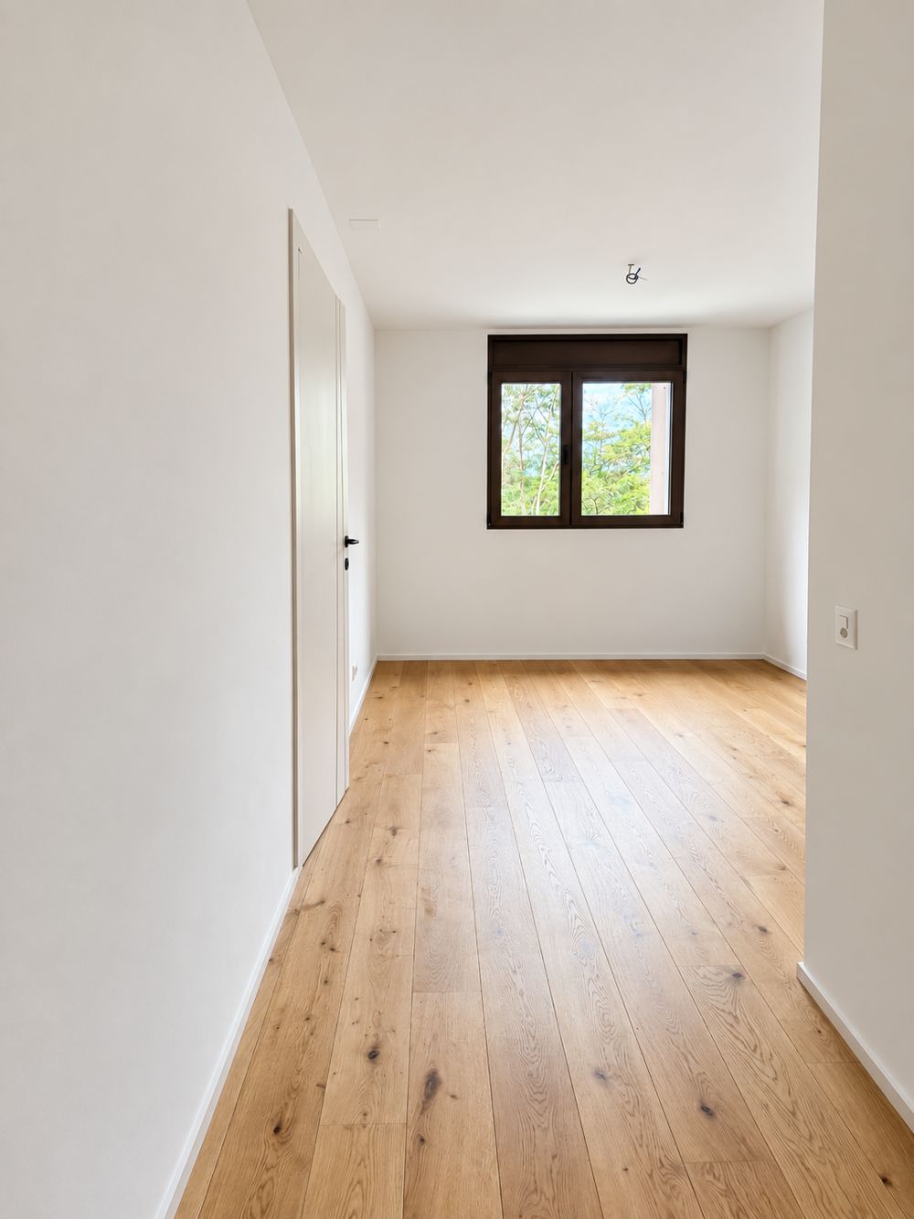 Meraviglioso Attico di 3.5 Locali con Vista Panoramica a Lumino - Bild 8
