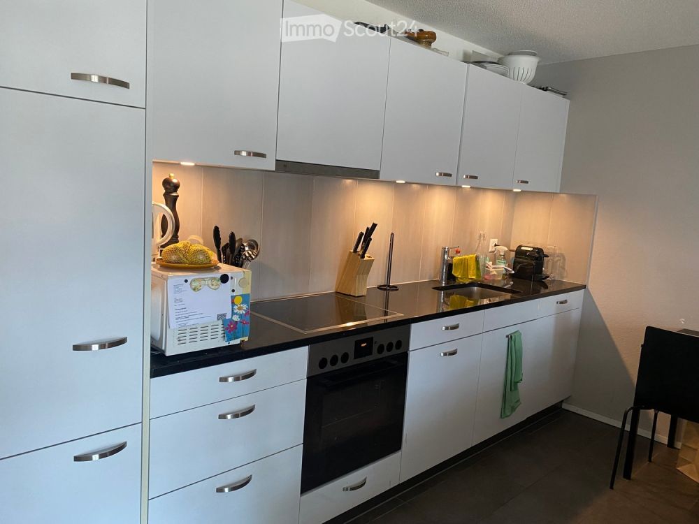 Moderne 2.5-Zimmer-Neubauwohnung mit Balkon in Konolfingen - Bild 3