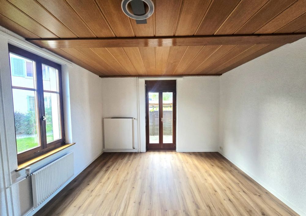 ERSTVERMIETUNG - Gemütliche 3-Zimmerwohnung mit grosser Terrasse und Gartenanteil - Bild 4