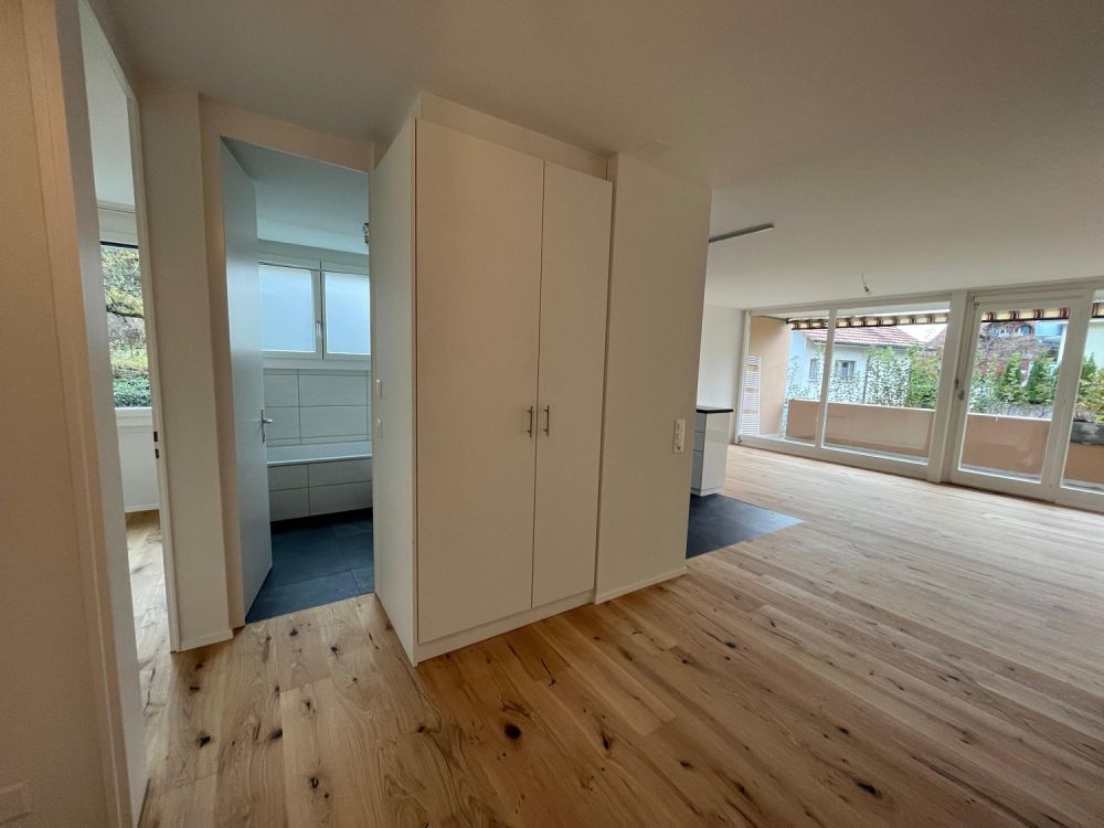 Sehr sonnige, ruhige, teilrenovierte 4.5-Zimmerwohnung - Bild 5