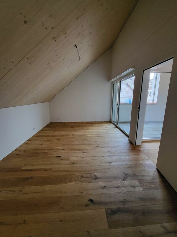 OBSTGARTEN WÜRENLINGEN - Grosszügige 2.5-Zimmer-Dachwohnung - Bild 5