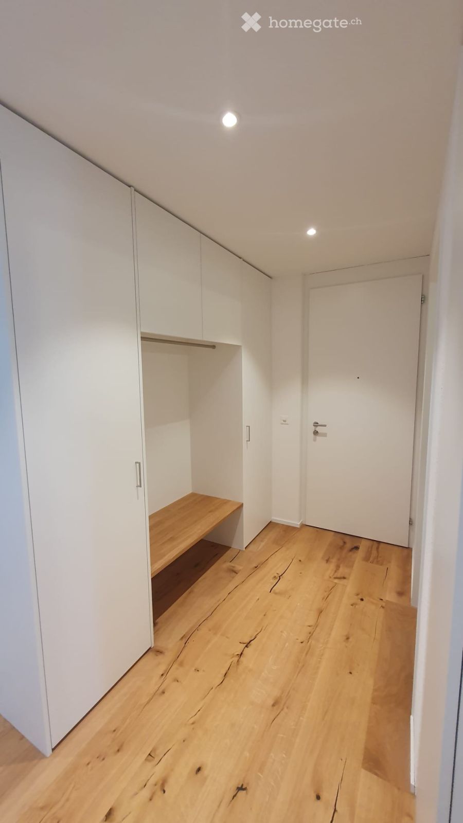 Grosszügige 4.5 Zimmer WHG mit grossem Balkon und Aussicht - Bild 4