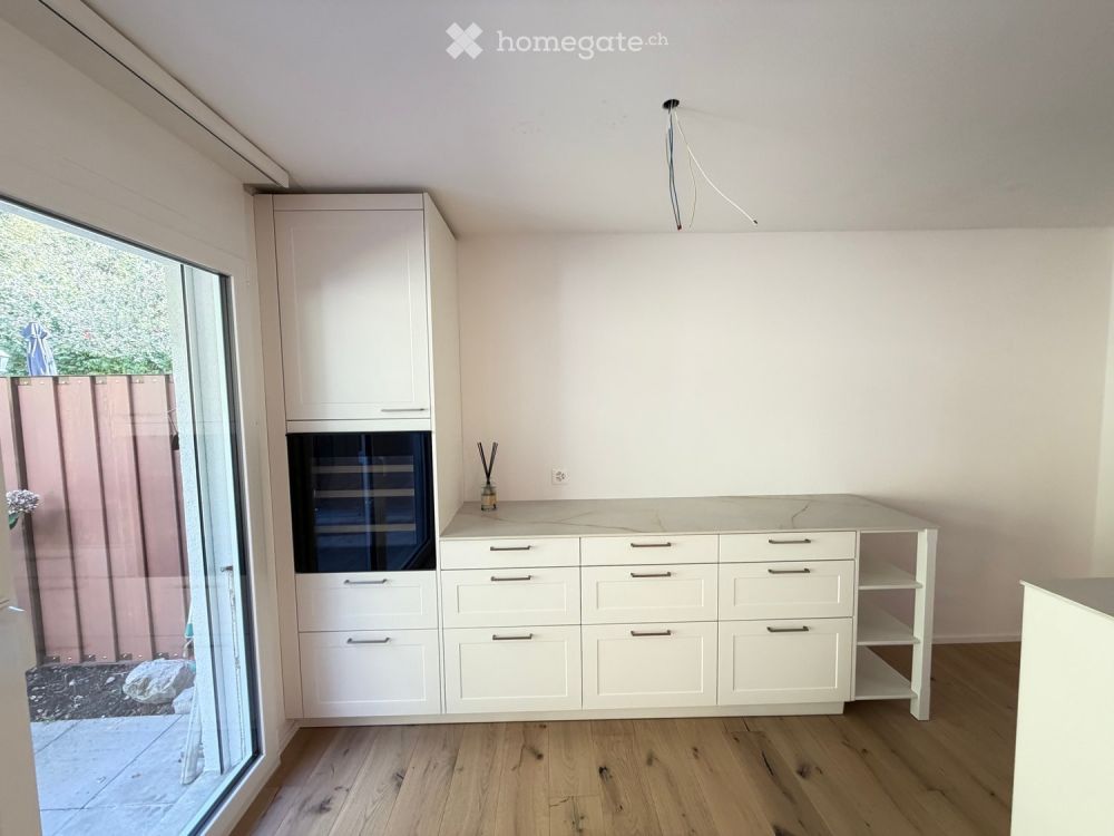 Erstbezug nach Totalsanierung – hochwertiges 5.5-Zimmer-Haus mit Garten - Bild 3