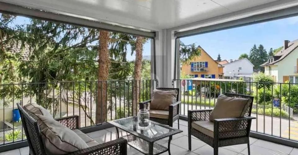 LUXURIÖSER WOHNTRAUM VOM ALLER FEINSTEN - Appartement terrasse 4.5 pièces - image - 2