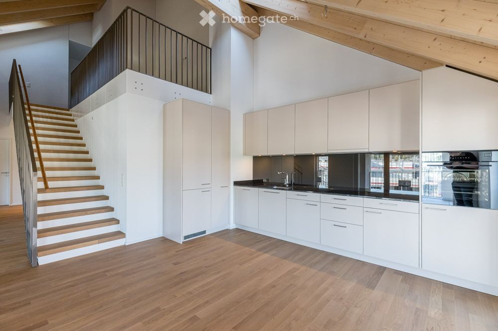 attraktive 2½-Zimmer-Wohnung mit Galerie Erstbezug - Bild 1