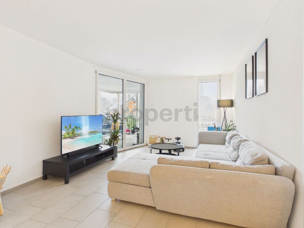 Moderne 3.5-Zimmer-Wohnung mit Balkon, Frick - Image 1