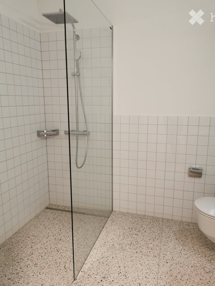 Moderne, zentral gelegene Dachwohnung - Bild 3