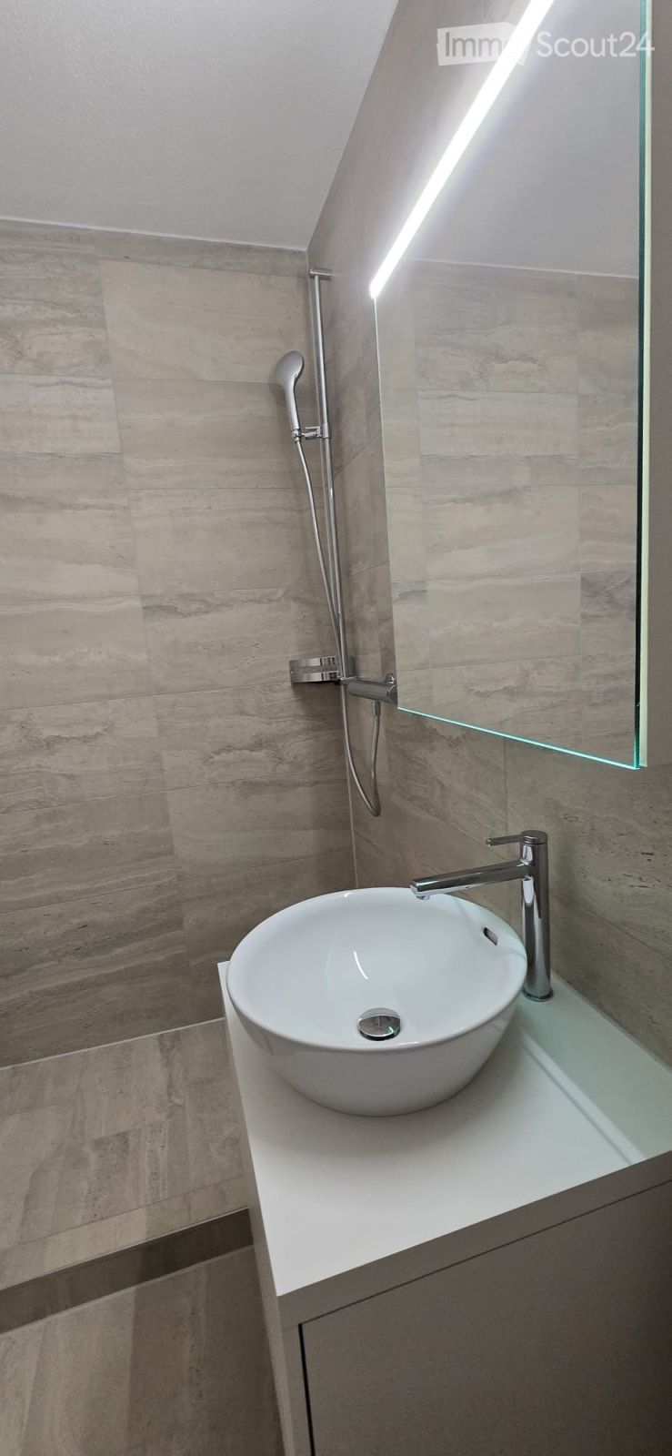 Renovierte 3 ½ Zimmer Wohnung in 3604 Thun per sofort oder nach Vereinbarung zu vermieten. - Bild 2