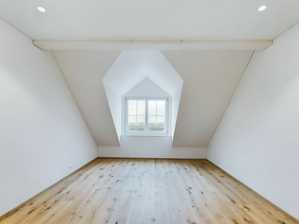 Moderne 4.5-Zimmerwohnung Dachgeschoss mit Weitblick - Bild 12