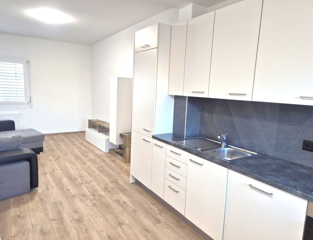 Favoloso e Vantaggioso 3.0 locali ARREDATO - Bild 4