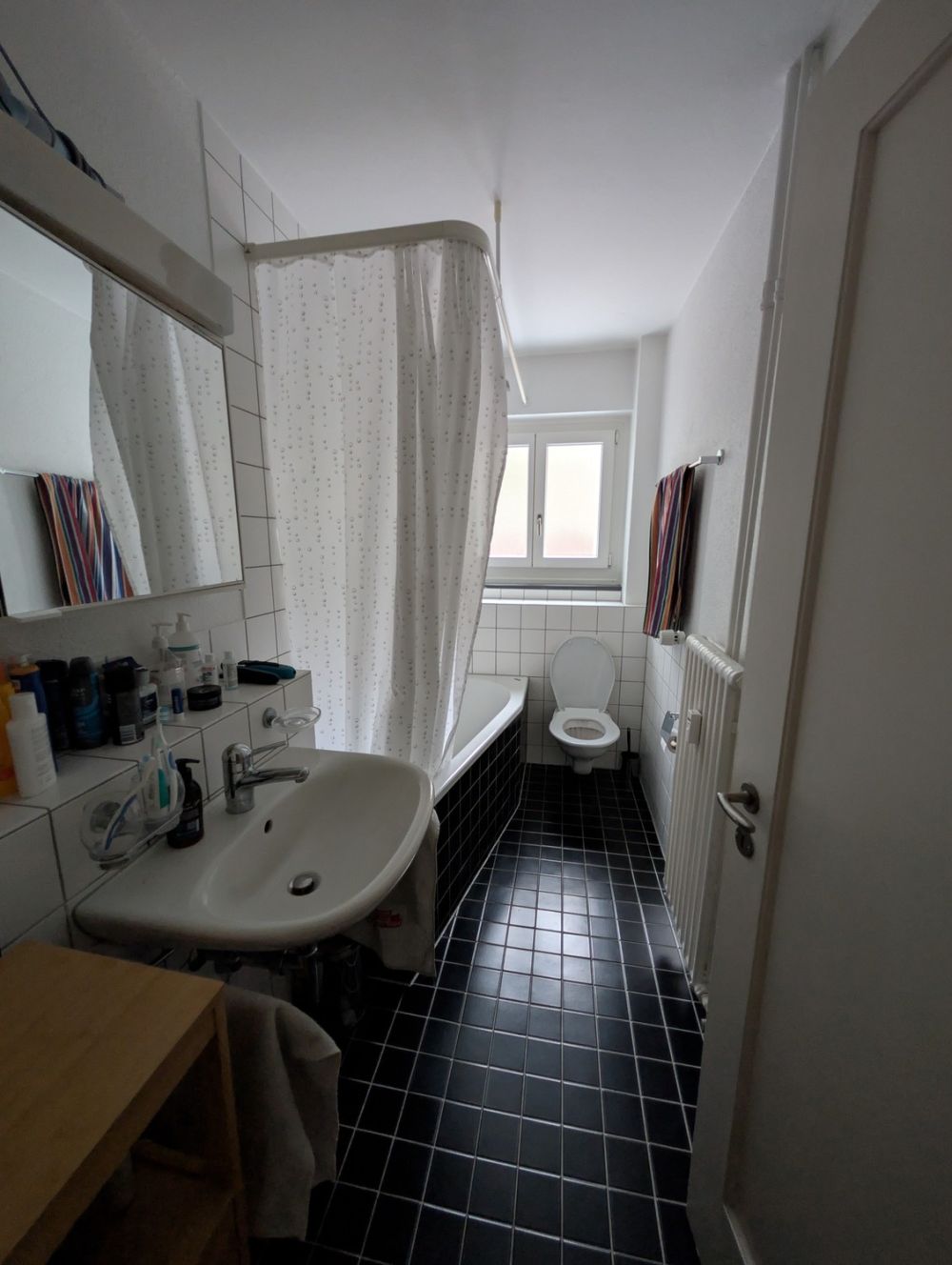 Ruhige 3-Zimmerwohnung in Stadtnähe mit Balkon und Gartenzugang - Bild 9