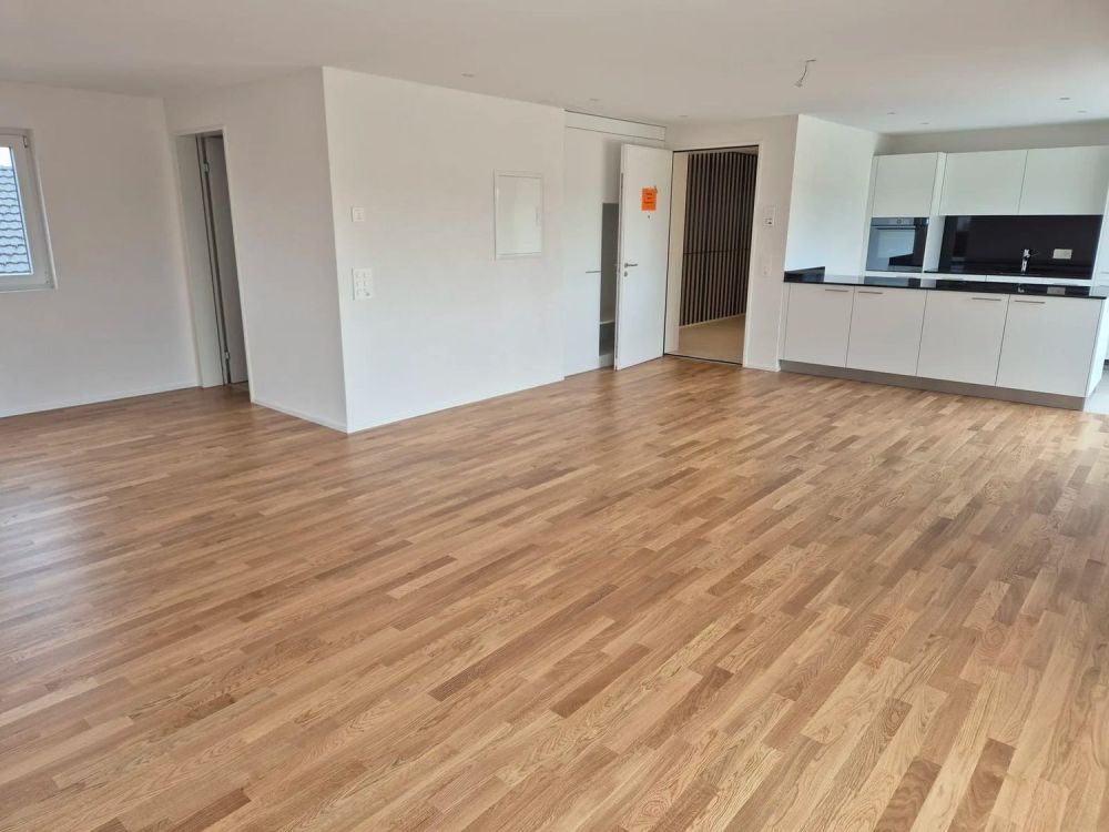 3.5-Zimmerattikawohnung mit Terrasse in Deitingen - Bild 3