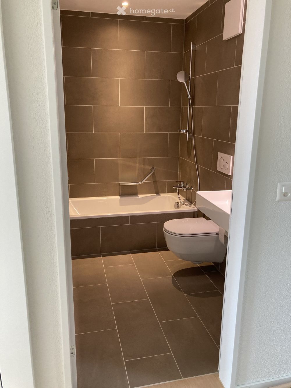 5.5-Zimmer-Maisonette/Duplex-Wohnung mit wunderschöner Fernsicht in familienfreundlicher Überbauung - Bild 12